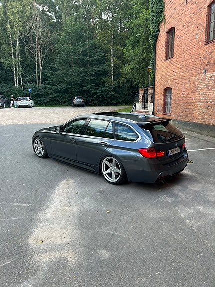 BMW 320d 4 of 8