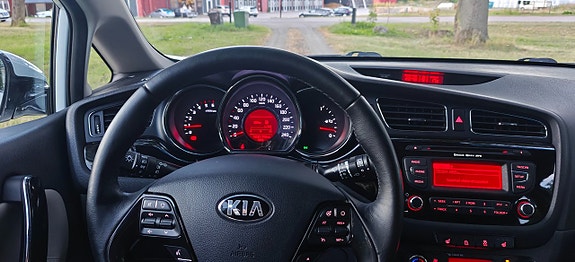 Kia Ceed 12 of 18