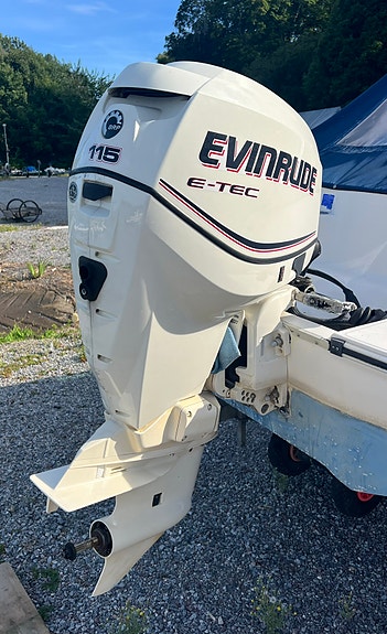 Sea Ray 16 - Evinrude 115 E-tec -11. 3 of 7