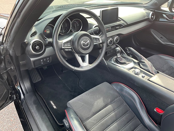 Mazda MX-5 14 of 26