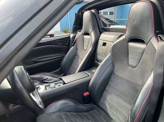 Mazda MX-5 15 of 26