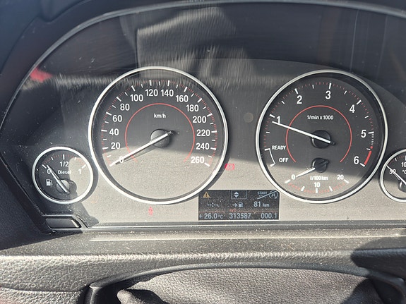BMW 318d 5 of 5