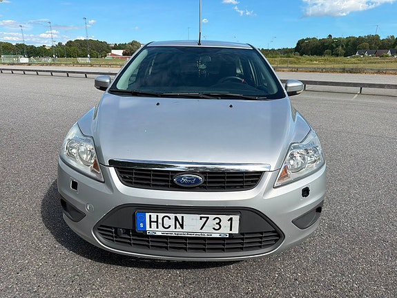 Ford Focus 2 of 10