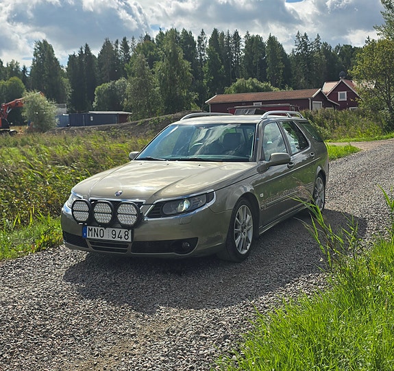 Saab 9-5 2 of 9
