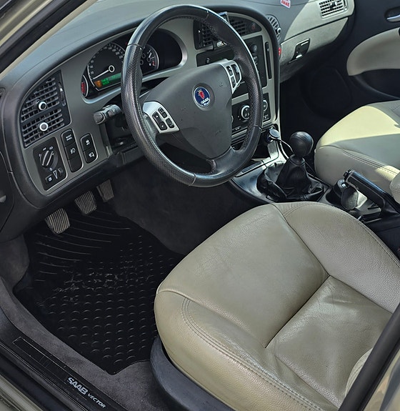 Saab 9-5 5 of 9