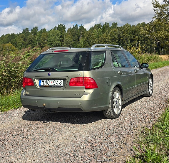 Saab 9-5 4 of 9
