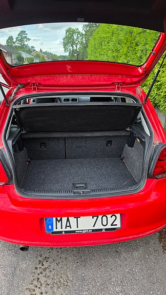 Volkswagen Polo 2 of 5