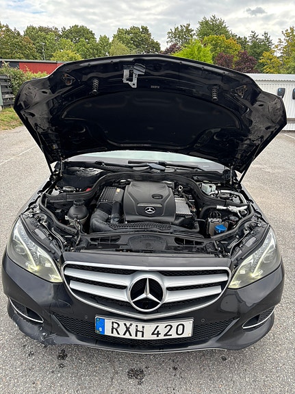 Mercedes-Benz E200 10 of 11