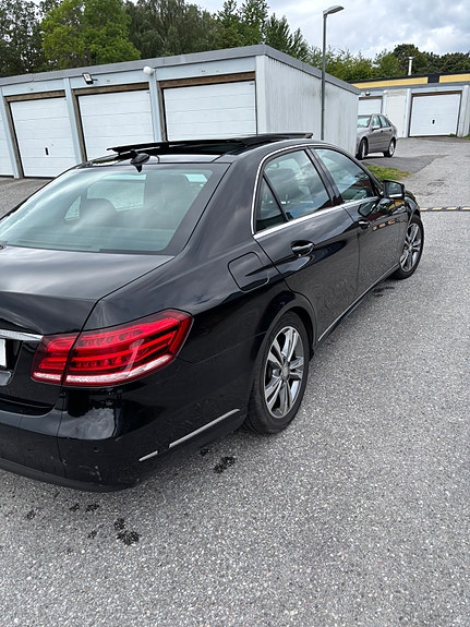 Mercedes-Benz E200 9 of 11