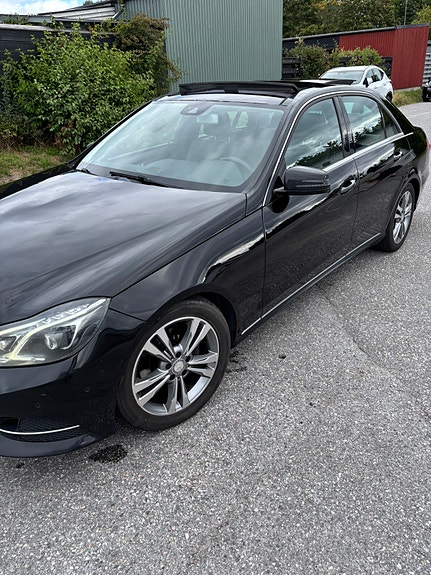 Mercedes-Benz E200 6 of 11