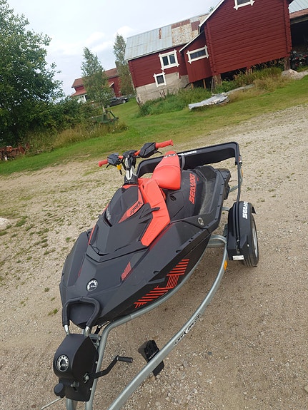 Seadoo Rotax Spark Trixx 2021 2 of 9