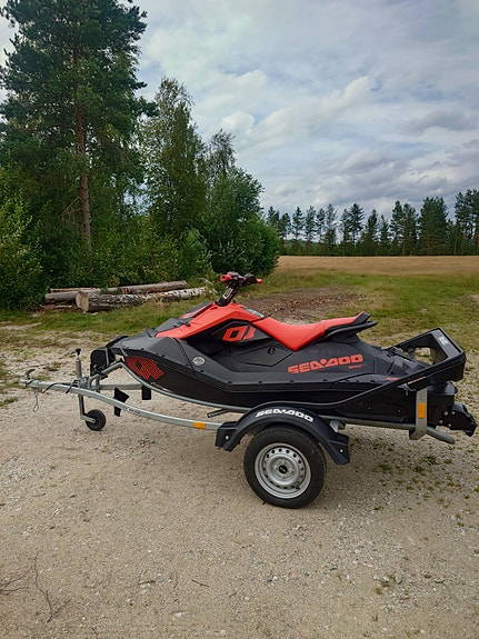Seadoo Rotax Spark Trixx 2021 7 of 9