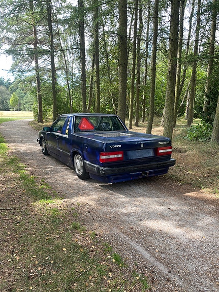 Volvo 740 2 of 9