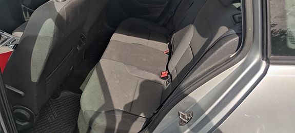 Volkswagen Golf VII 11 of 13