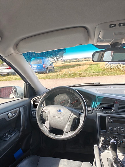 Volvo V70 6 of 11
