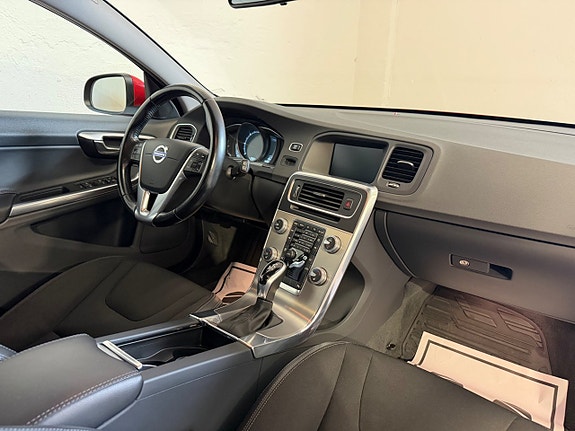 Volvo V60 12 of 21