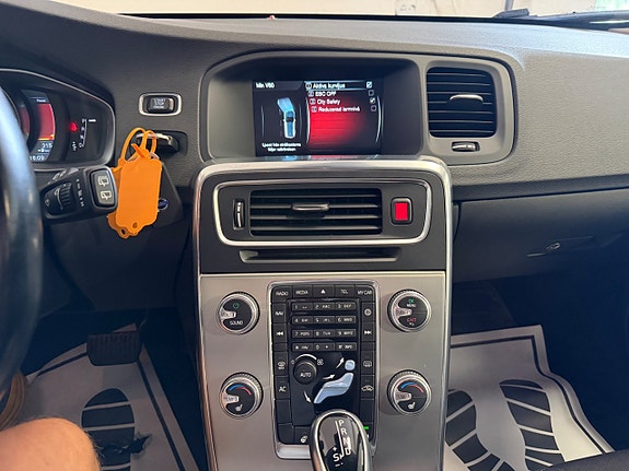 Volvo V60 16 of 21