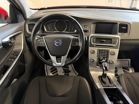 Volvo V60 14 of 21