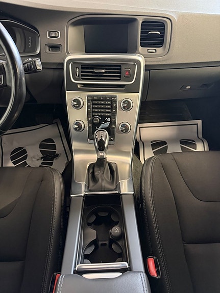 Volvo V60 15 of 21