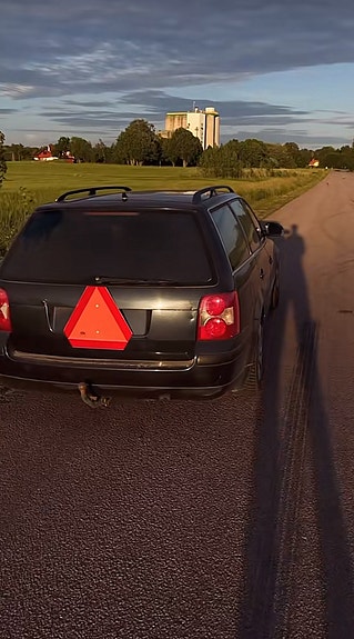 Volkswagen Passat 3 of 3