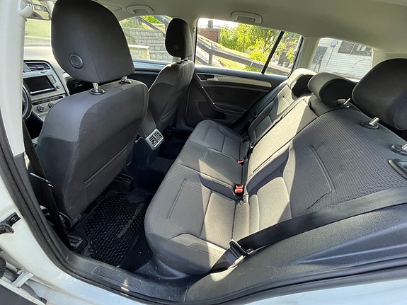 Volkswagen Golf VII 7 of 8