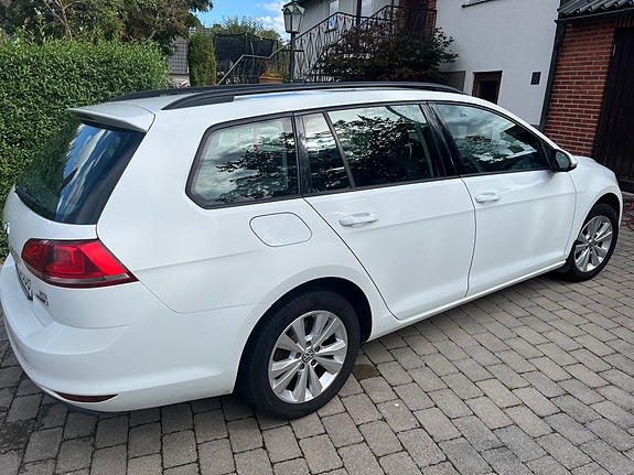 Volkswagen Golf VII 2 of 8