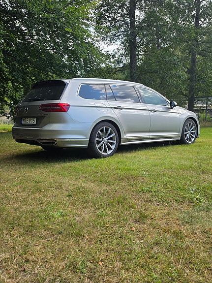 Volkswagen Passat 4 of 8