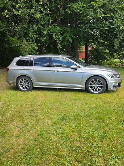 Volkswagen Passat 3 of 8