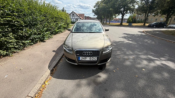 Audi A4 4 of 8