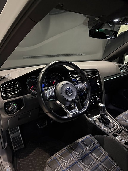 Volkswagen Golf I 14 of 19
