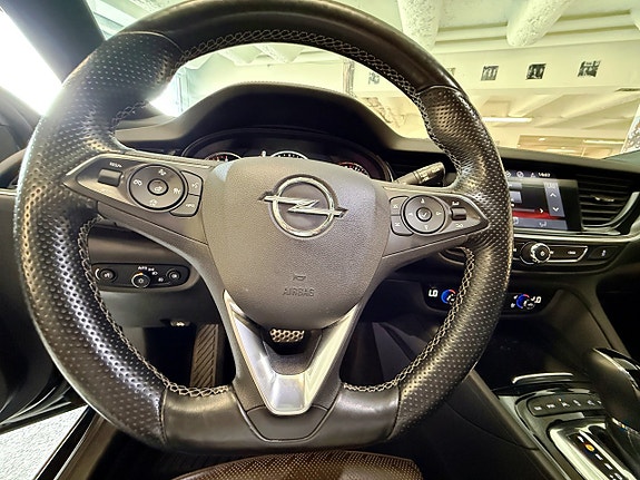 Opel Insignia 13 of 25