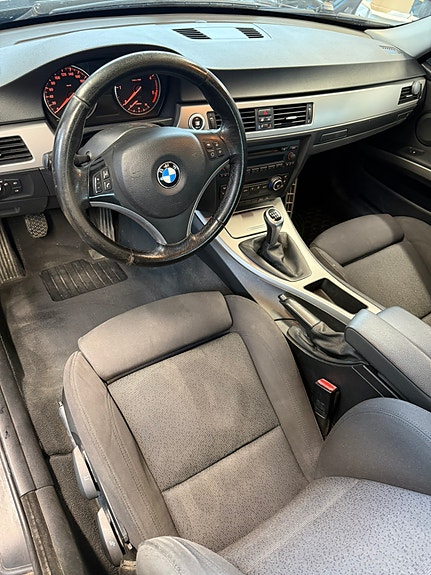 BMW 318d 5 of 5