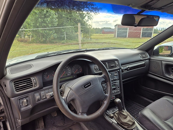 Volvo V70 4 of 9