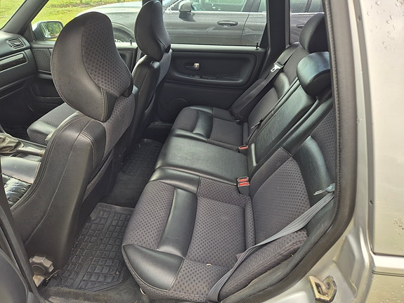 Volvo V70 6 of 9