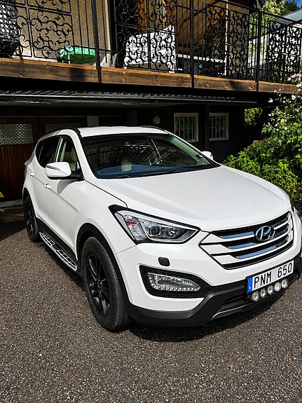 Hyundai Santa Fe 3 of 12