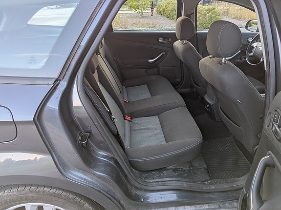 Ford Mondeo 11 of 17