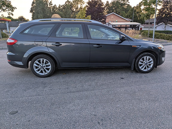 Ford Mondeo 8 of 17