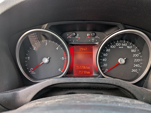 Ford Mondeo 14 of 17