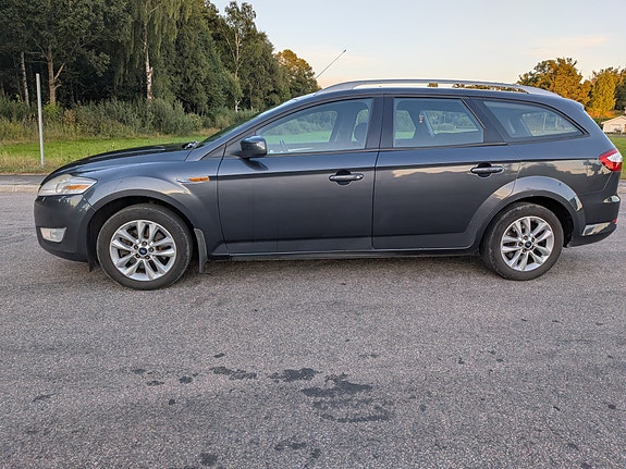 Ford Mondeo 5 of 17
