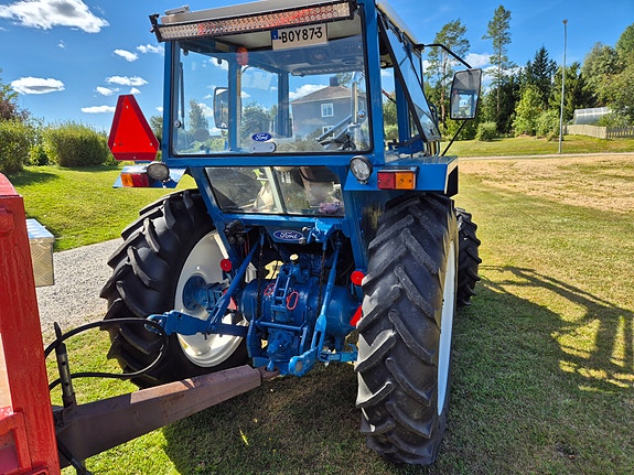 Ford 4610 2 of 4