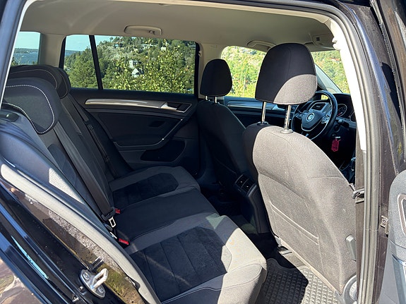 Volkswagen Golf Alltrack 6 of 8