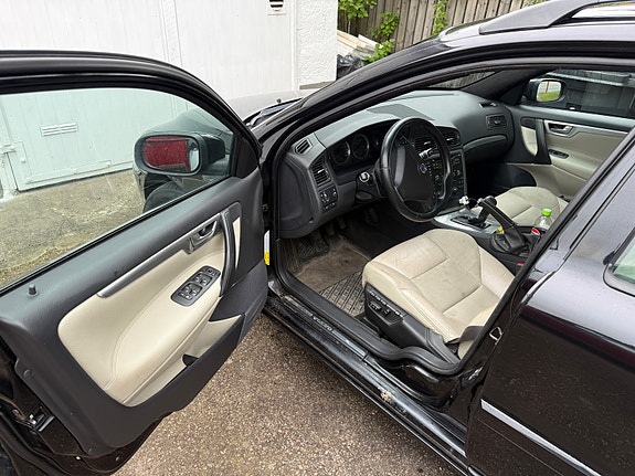 Volvo V70 9 of 10
