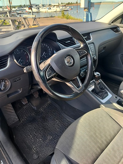 Skoda Octavia 8 of 8