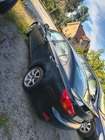 Lexus IS220d 3 of 6