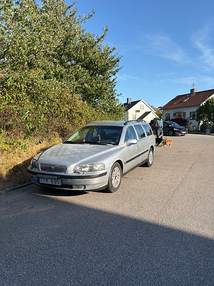 Volvo V70 4 of 6