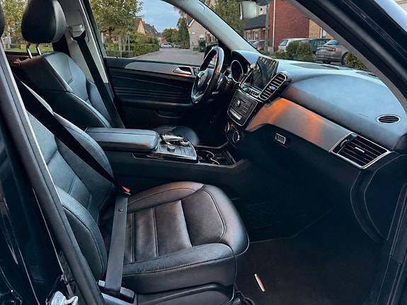 Mercedes-Benz GLE350 d 9 of 11