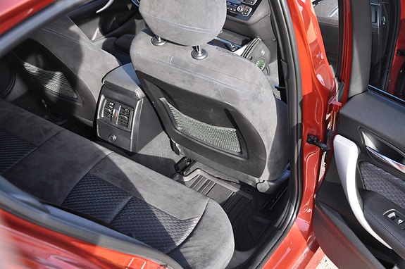 BMW 118i 15 of 17