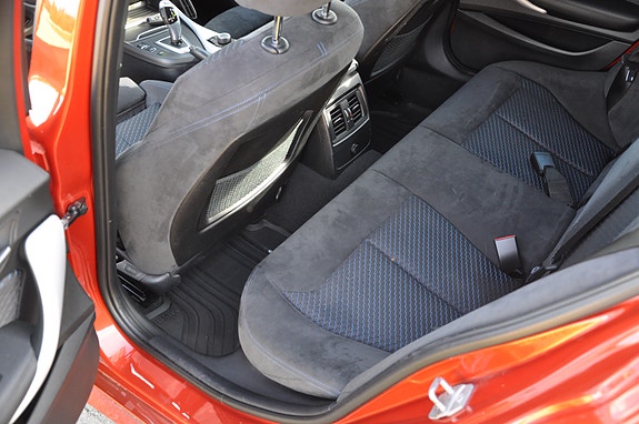 BMW 118i 11 of 17