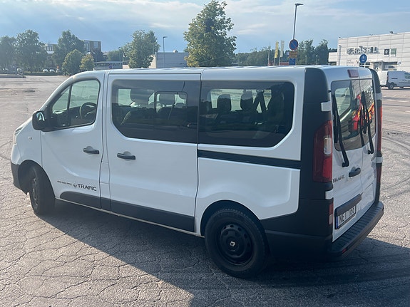 Renault Trafic 3 of 9