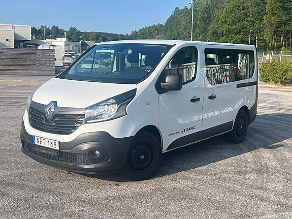 Renault Trafic 2 of 9